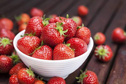 Erdbeeren Wiener Art: Henssler zeigt raffiniertes Rezept