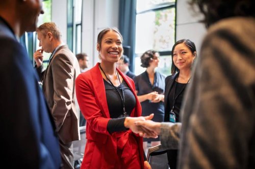 Gute Kommunikation: Ein simpler Trick macht jeden Small Talk besser
