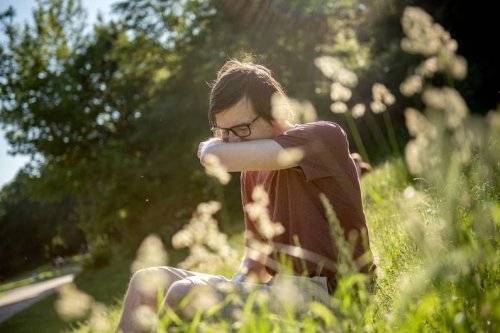 Besser leben mit Heuschnupfen: Diese 6 Tipps helfen wirklich