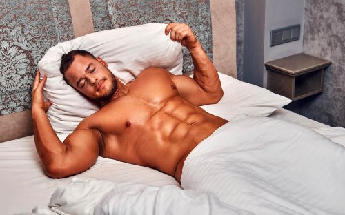 Unlocking Anabolic Sleep: 3 Simple Pre-Bed Habits to Maximize Muscle Repair Overnight