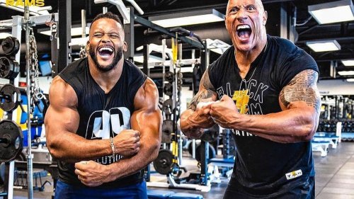 ‘The Rock’ And NFL Player Aaron Donald Smashes One Arm Dumbbell Bent Over Rows