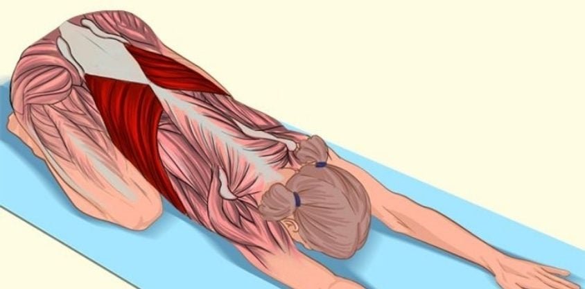 I’m a Physical Therapist and These Are the 5 Middle Back Stretches I Recommend Every Day for a Healthy Spine