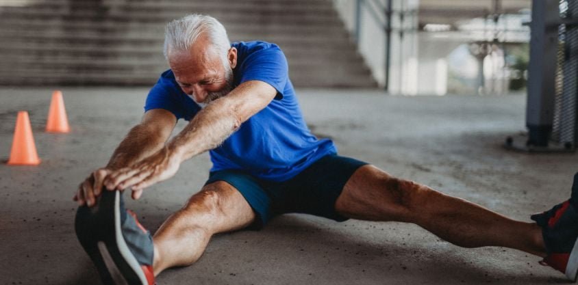 PT Shares His Daily Stretch Routine To Sustain a Young and Healthy Body