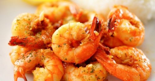 This Savory Lemon Garlic Shrimp Simmered in Butter Sauce Is the Most Satisfying Dish Ever
