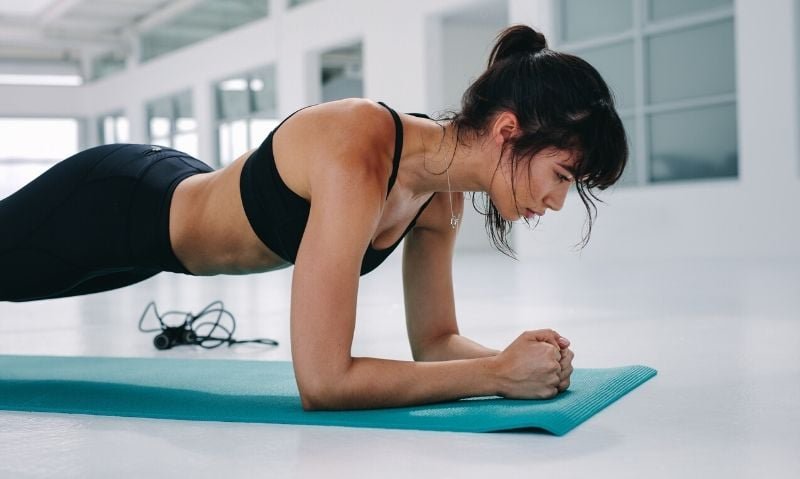 Plank vs Crunch: Which Exercise Is More Effective?