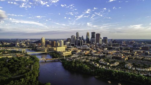 Middle-Class Living in 2025: Best Cities, Salaries & Smart Moves