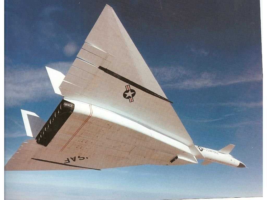 8 Things You Should Know About The XB-70 Valkyrie Strategic Bomber