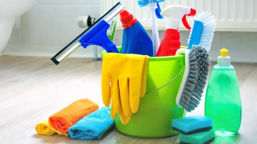 10 Things In Your Home You Should Be Washing Not Dusting 