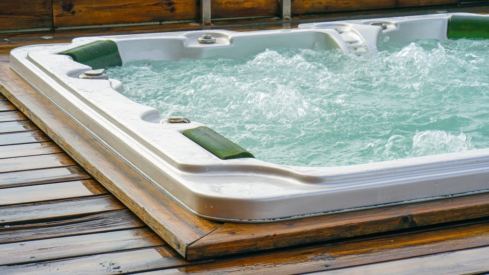 this-is-how-frequently-you-should-change-the-water-in-your-hot-tub