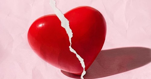 This longtime TV host just quietly ended a 25-year marriage
