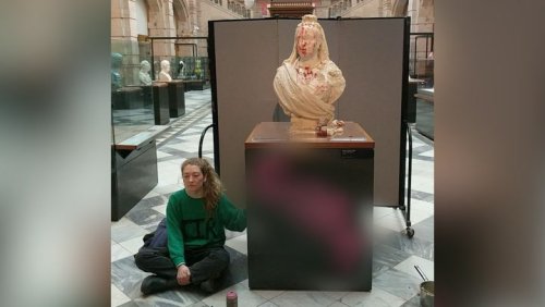 Protesters paint ‘c***’ onto Queen Victoria sculpture at Glasgow museum