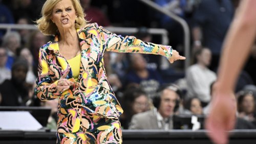 What Pair of Media Reports Say About LSU Coach Kim Mulkey