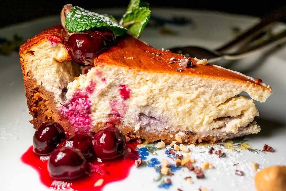 34 Traditional Italian Desserts and Pastries