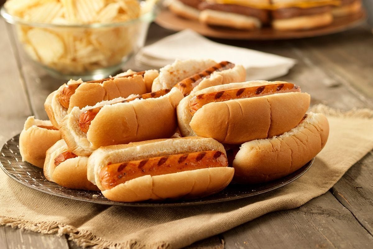 Here’s Why There Are 10 Hot Dogs in a Pack, but Only 8 Buns