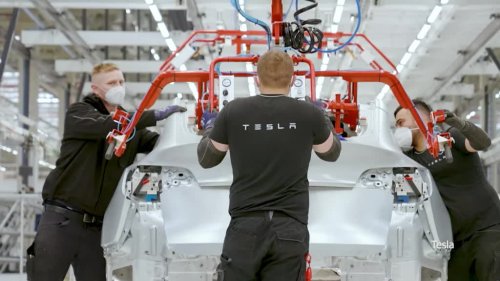 Elon Musk is destroying Tesla's image ( NO USE USA!)