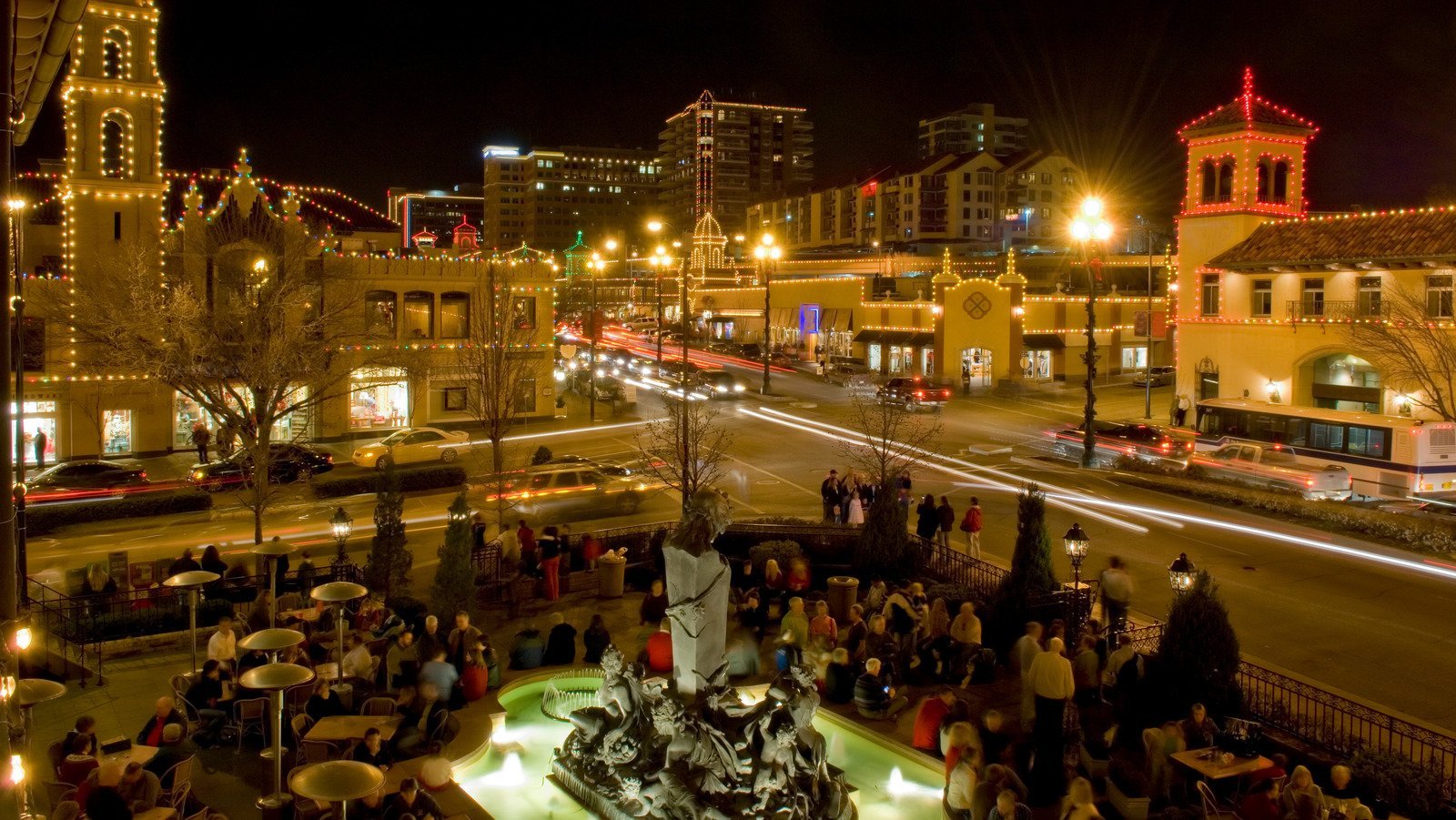 Stunning Destinations In America That Are Even Better At Night
