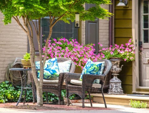 15 FUNCTIONAL FRONT YARD IDEAS