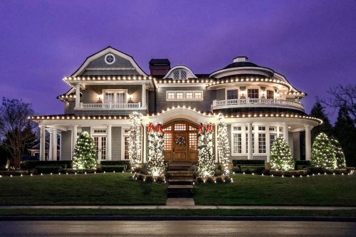 The results are in: This is the most popular outdoor holiday lighting