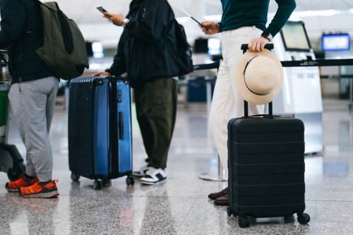 Holiday Travel Tips to Navigate the Season Stress-Free
