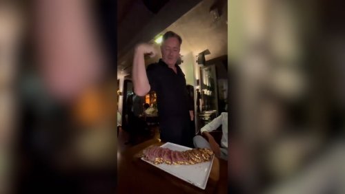 Piers Morgan shows off ‘Salt Bae’ skills alongside chef who made it famous
