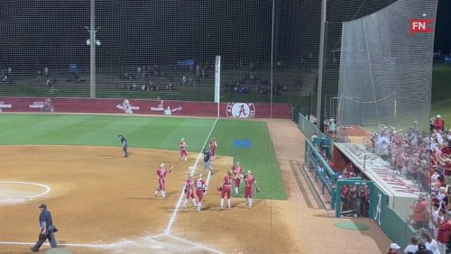 No. 6 Alabama softball beats Chattanooga 6-2 to stay alive in NCAA Tournament