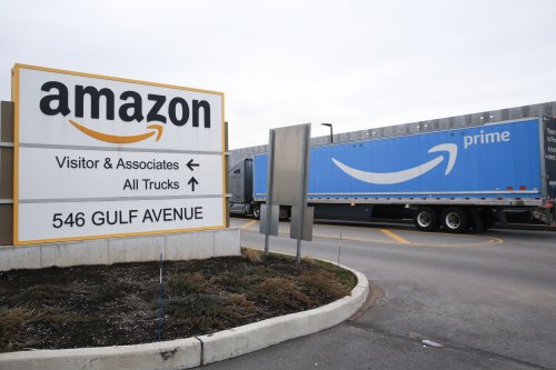 Amazon to raise seller fees for holidays amid rising costs