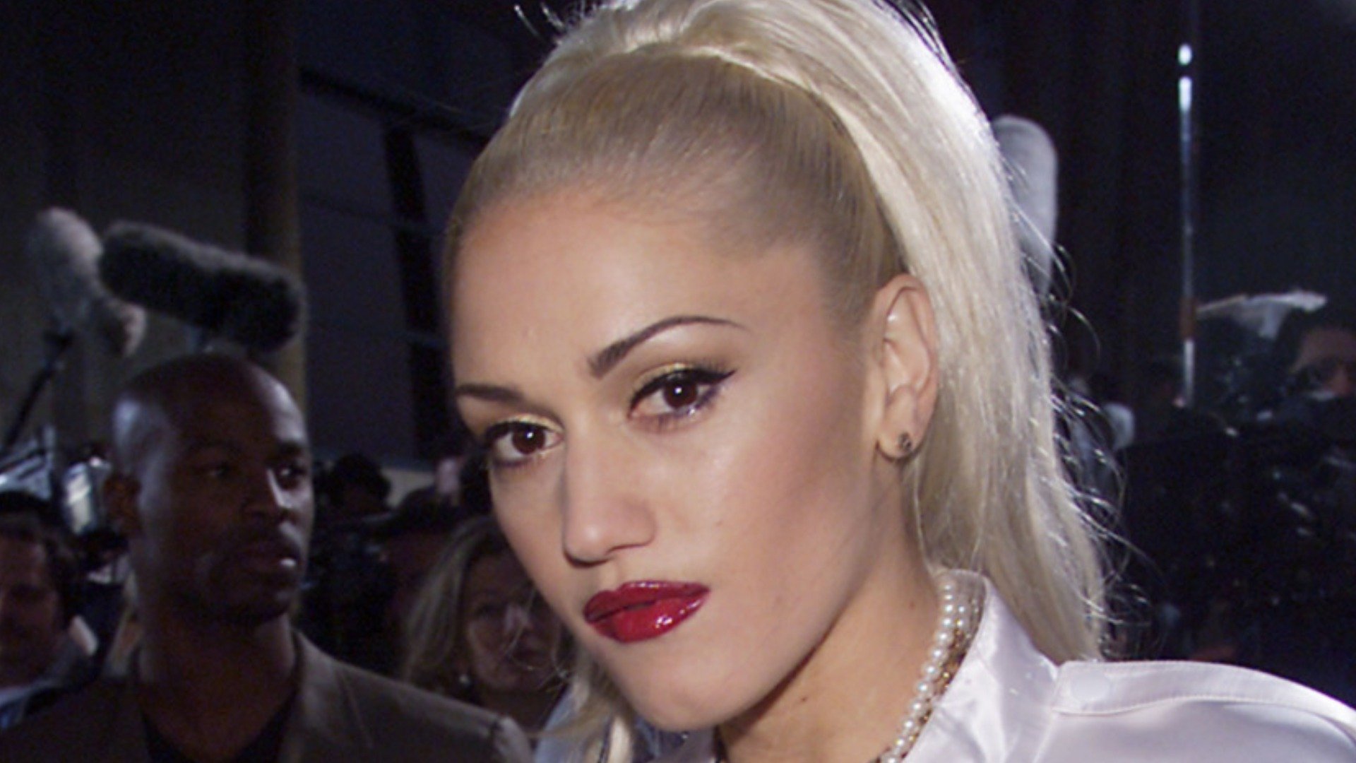 Gwen Stefani's Style Transformation Is Causing A Stir