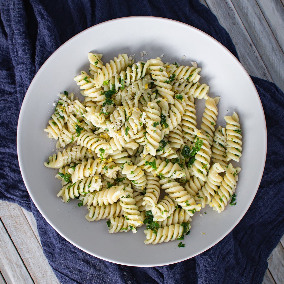 Olive Oil Lemon Parsley Pasta: A Refreshing Burst of Flavor