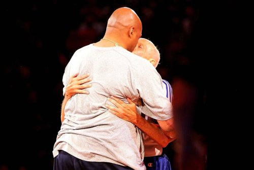 The unforgettable time Charles Barkley kissed NBA ref after a big win