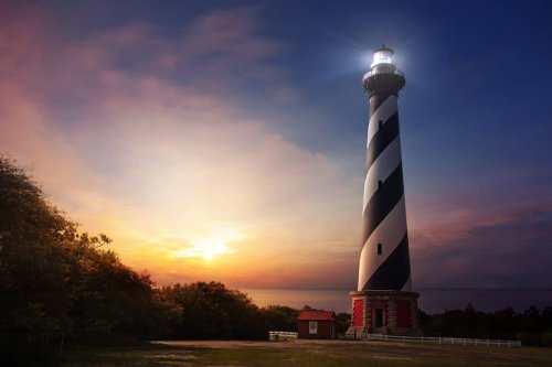 Seaside Sentinels: Lighthouses for the Wanderlust Traveler
