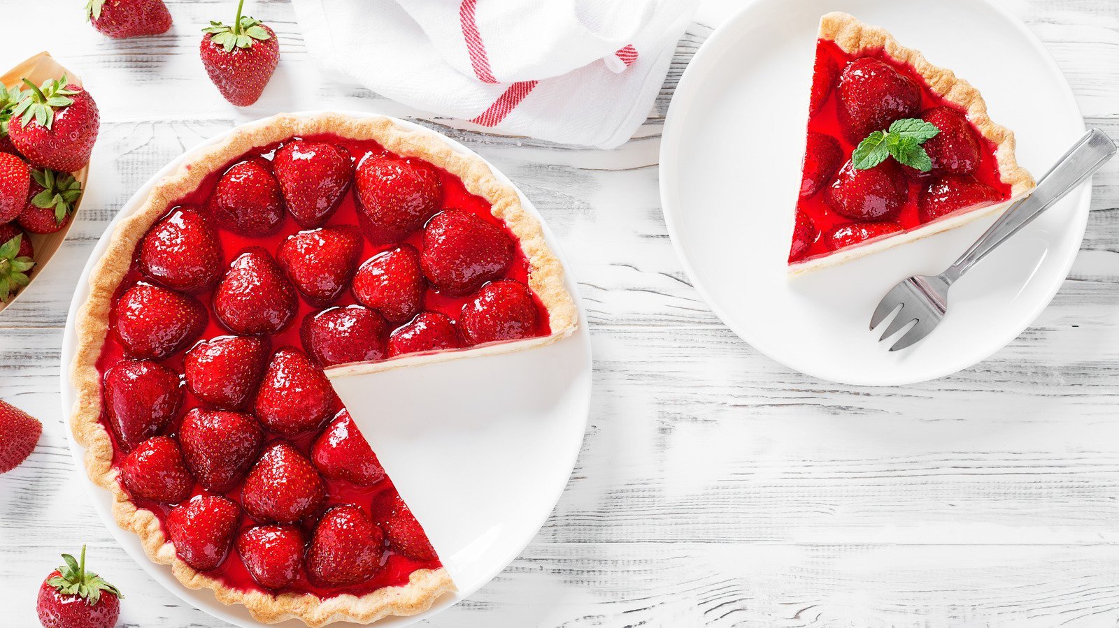 The First Slice Of Pie Will Never Fall Apart Again With This Fancy Trick