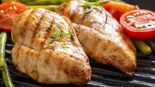 The Biggest Mistake People Make When Grilling Chicken  