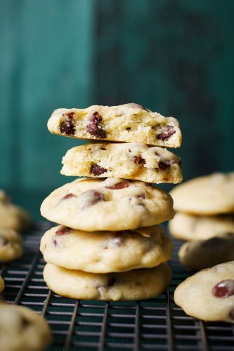  These Chocolate Chip Cookies Don’t Mess Around (Thanks, Cream Cheese)