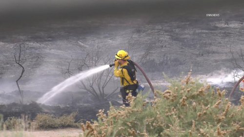 US, Los Angeles: Victorville River Fire Grew to Nearly 10 Acres and Threatened Nearby Motel