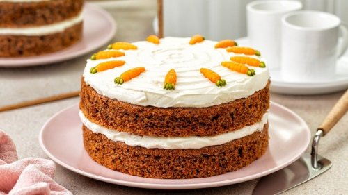 13 Mistakes Everyone Makes When Baking Carrot Cake