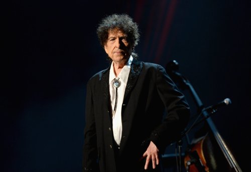 Watch Bob Dylan surprise the crowd with special set at the Farm Aid Festival