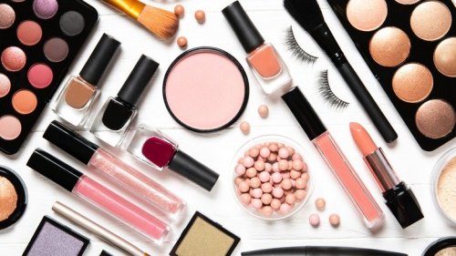 Ingredients To Avoid When Buying Drugstore Makeup