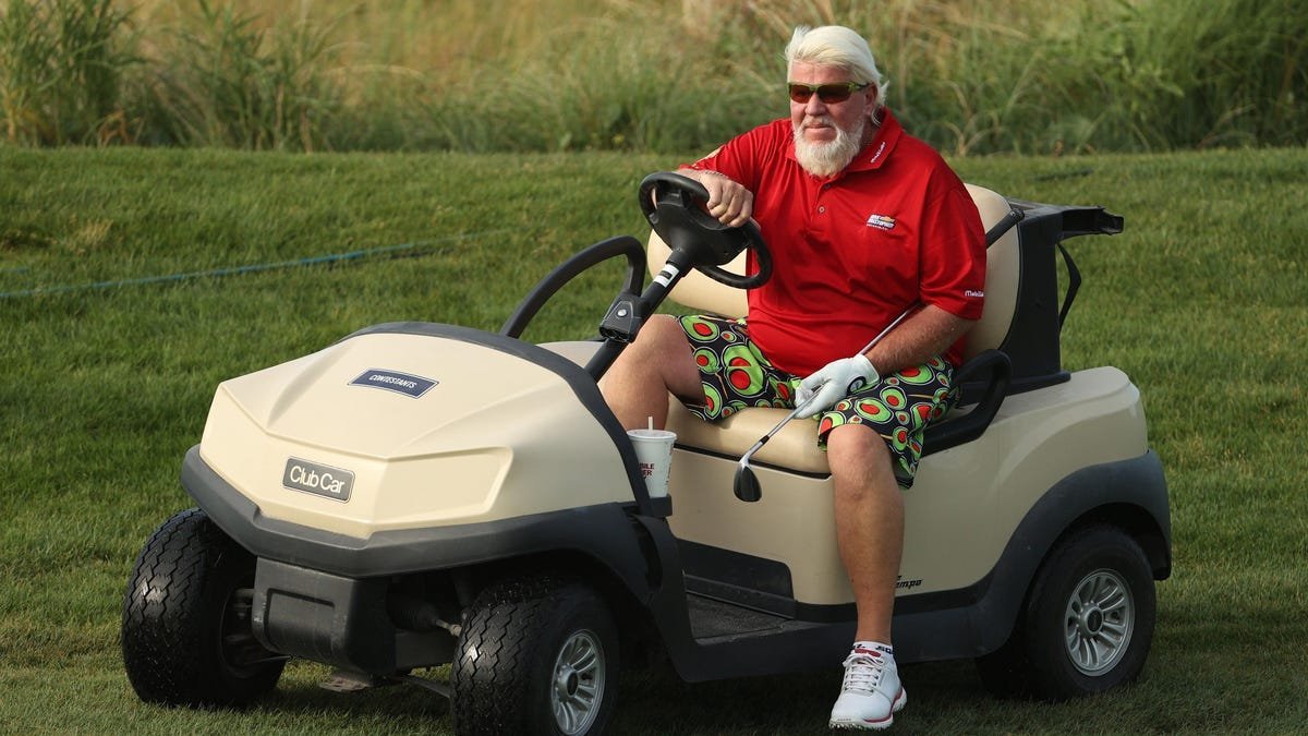 Santa Claus arrives at PGA Championship dressed to the nines