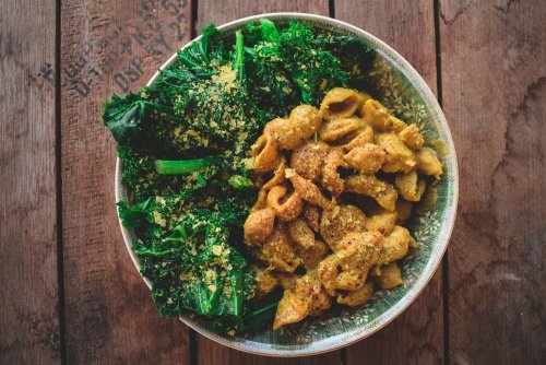 Reasons Why You Should Be Eating Nutritional Yeast