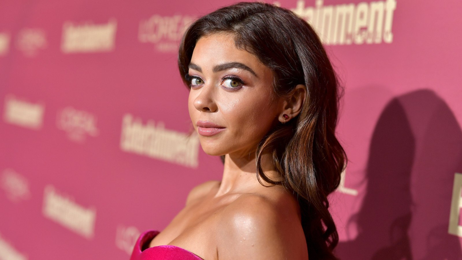 Sarah Hyland Is Stunning Rocking Her Natural Hair