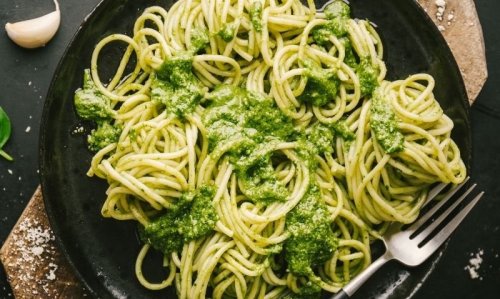 Creamy Flavorful 3-Ingredient Pesto Pasta Recipe for a Quick and Easy Dinner