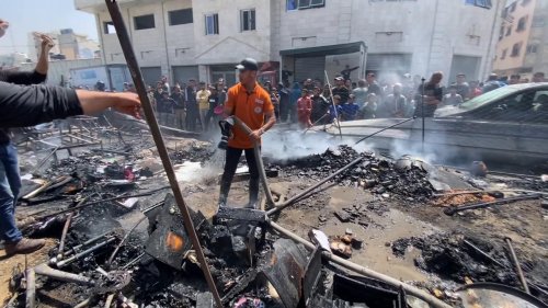 Israeli strike targets tents sheltering Palestinians, killing 3, injuring 10