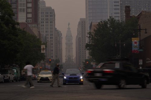 Smoky haze blanketing US and Canada could last into the weekend
