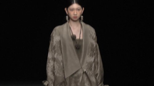 China: Traditional crafts take center stage at China Fashion Week in Beijing