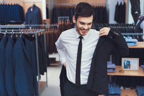 HOW TO CHOOSE A SUIT FOR YOUR BODY TYPE