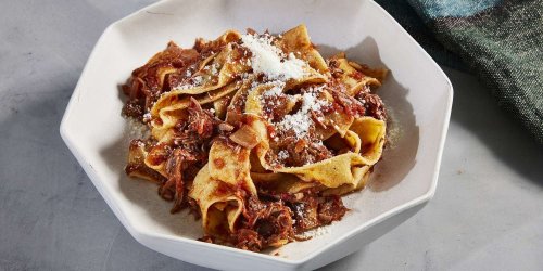 Stanley Tucci’s Easy Trick for the Perfect Ragù