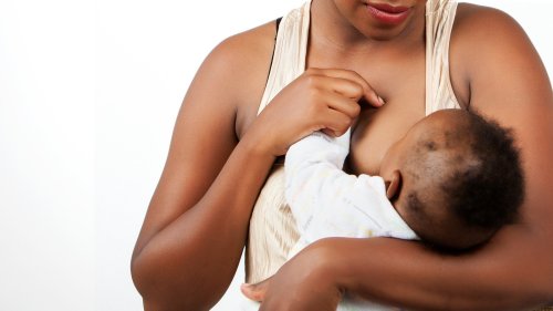 6 Foods To Eat And 6 To Avoid While Breastfeeding