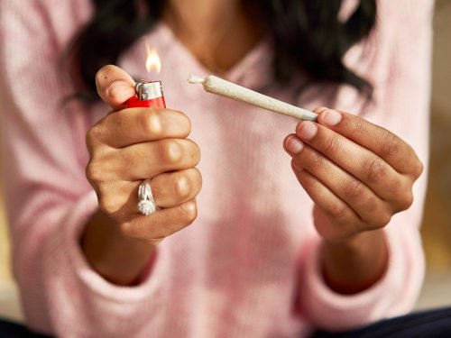 Smoking dope linked to heart disease: Study