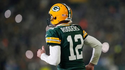 What Was It Like Inside Aaron Rodgers’ Darkness Retreat?