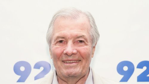 Jacques Pépin's Pro Tip For Making A Better Salad Dressing